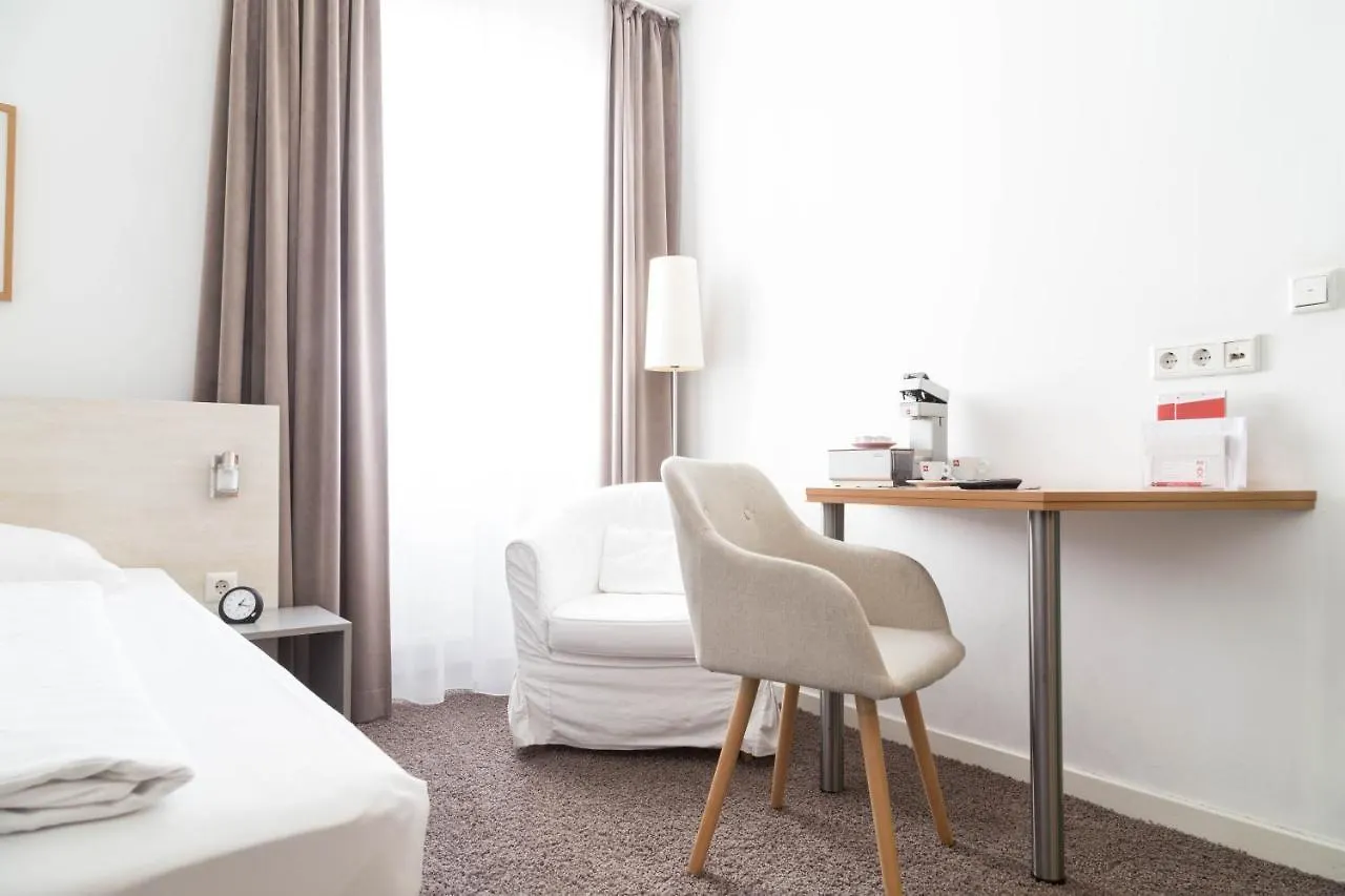 Max Hotel Duesseldorf Self-Check-In Германия