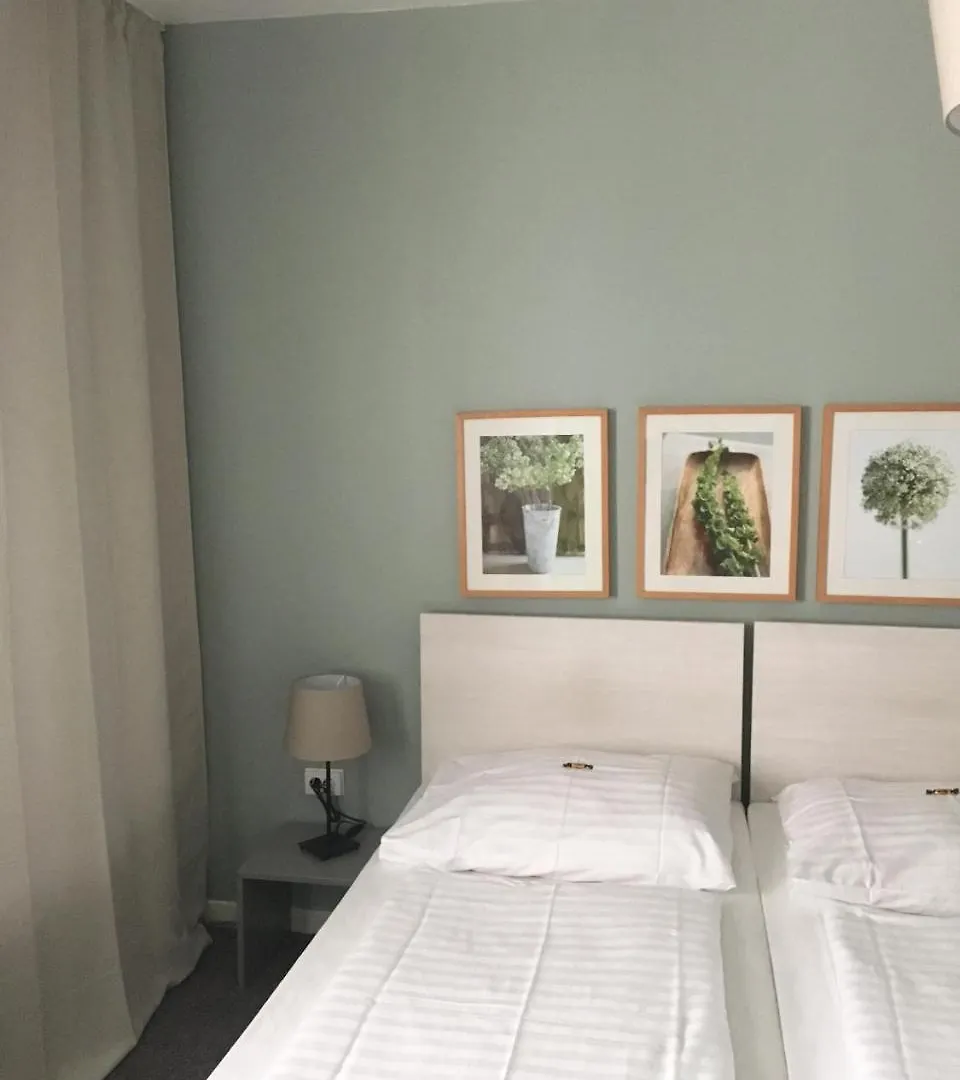 Max Hotel Duesseldorf Self-Check-In