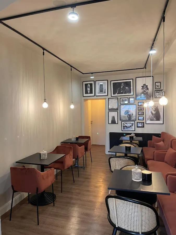 ***  Max Hotel Duesseldorf Self-Check-In Tyskland