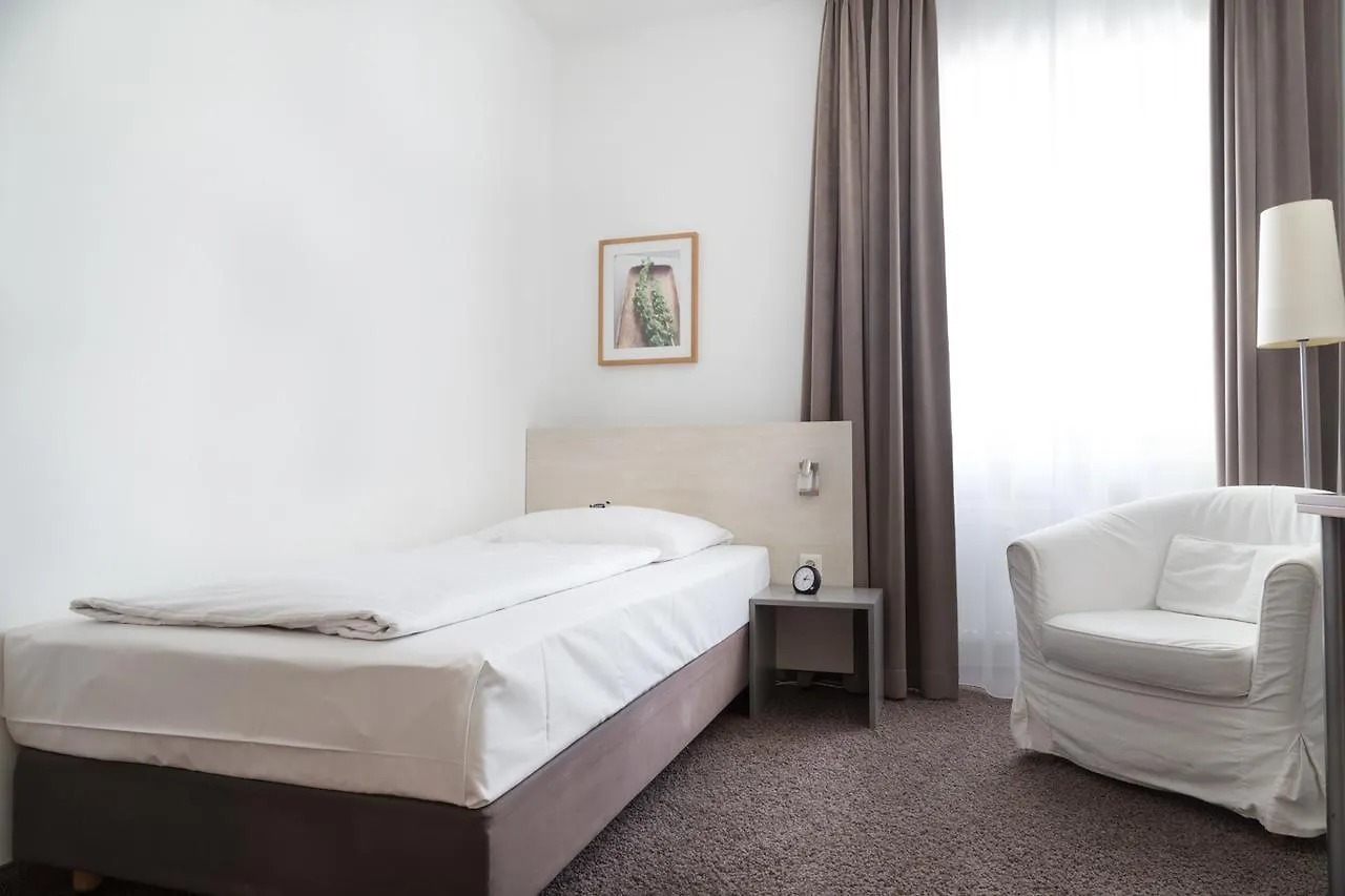 Max Hotel Duesseldorf Self-Check-In Düsseldorf