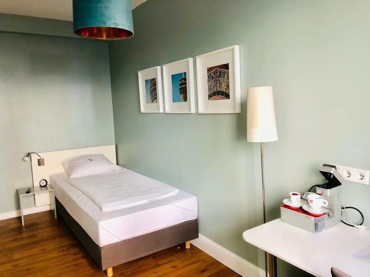 Max Hotel Duesseldorf Self-Check-In